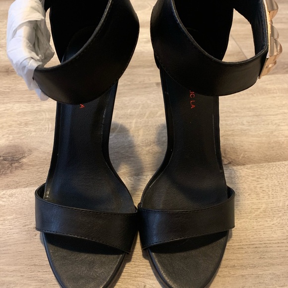 Women’s Black strappy high heels size 6 - Picture 2 of 5